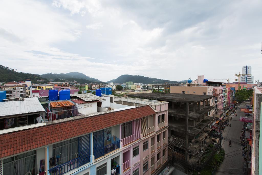 Отель Magnific Patong Экстерьер фото