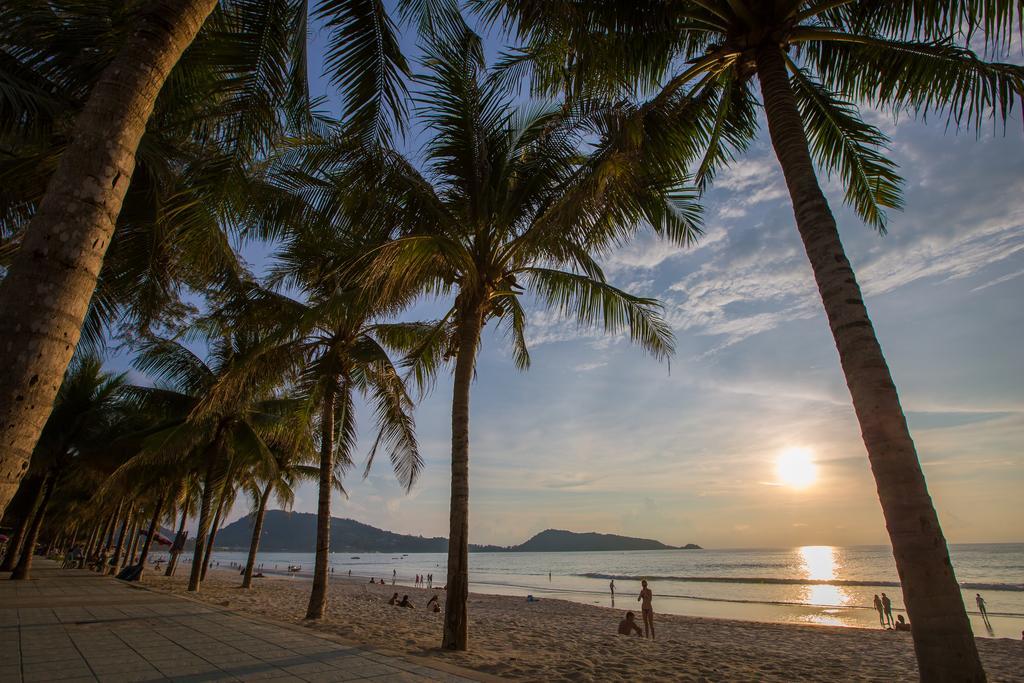 Отель Magnific Patong Экстерьер фото