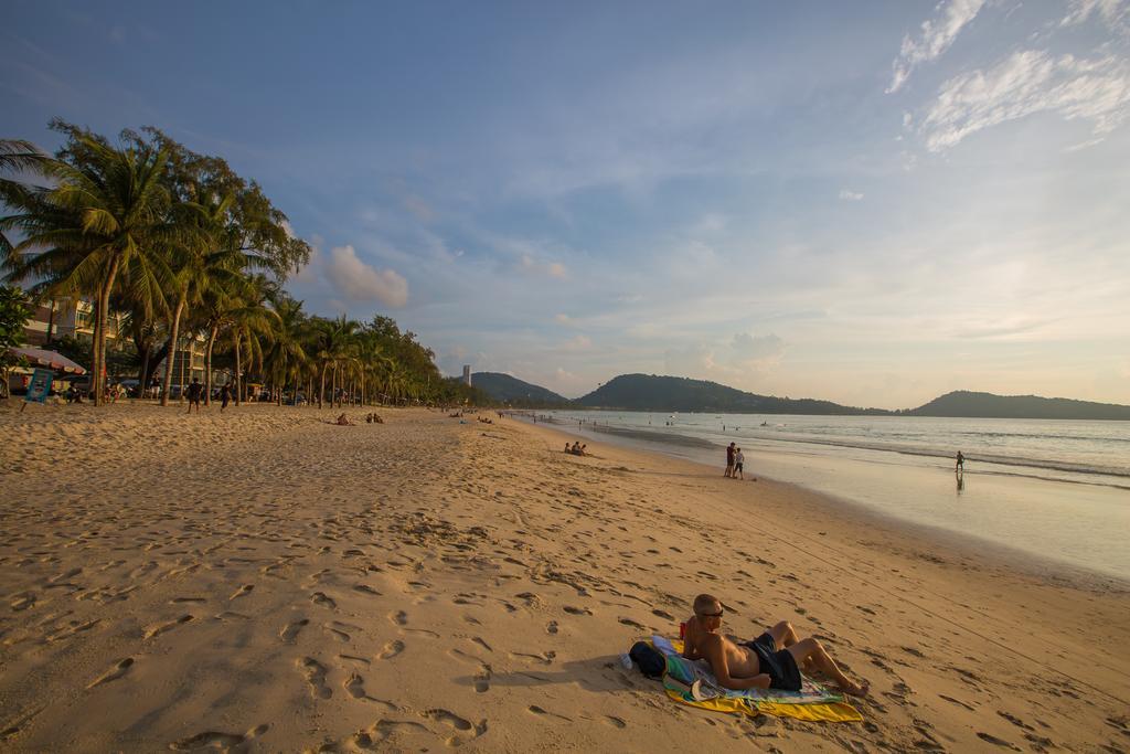 Отель Magnific Patong Экстерьер фото
