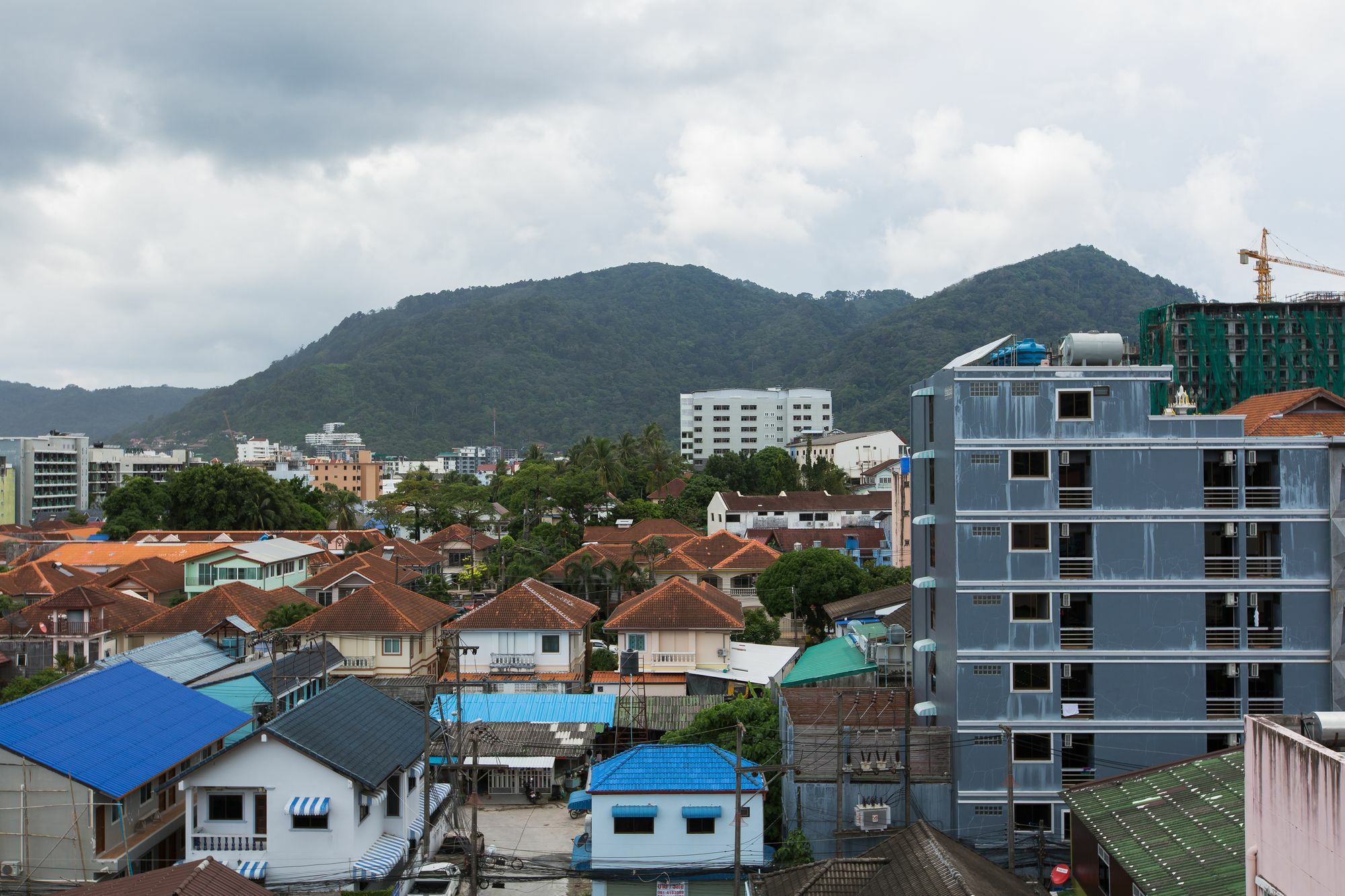 Отель Magnific Patong Экстерьер фото